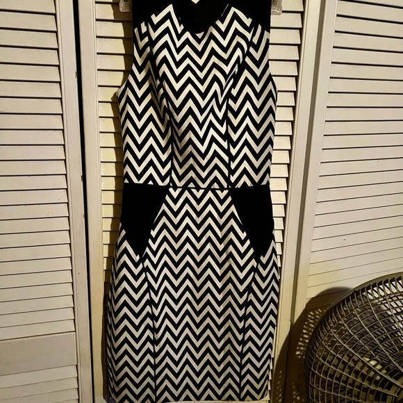 Chevron Patterned Black and White Dress - Picture 1 of 3